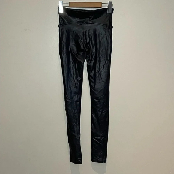 Spanx shape Faux Leather Leggings Black Size Small - Picture 2 of 6